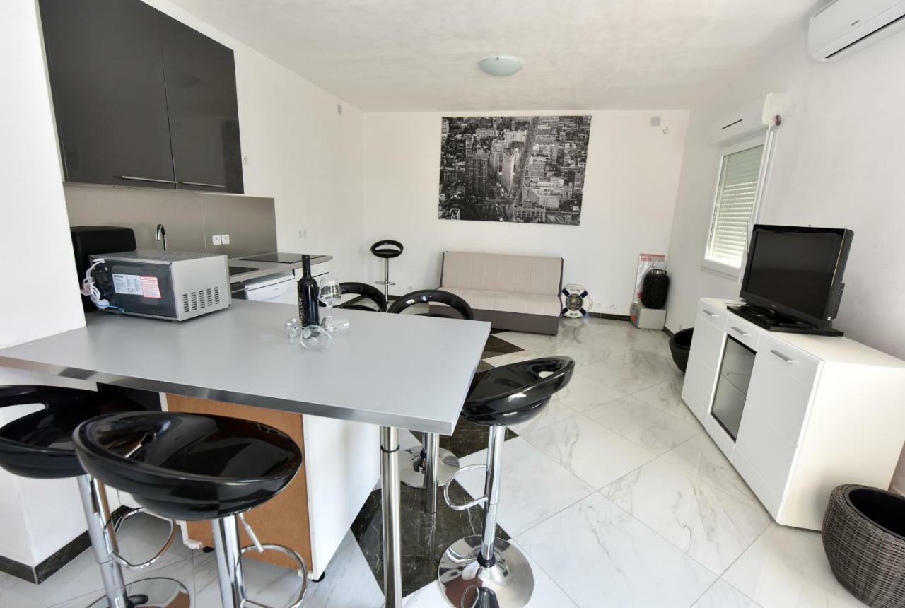 Apartmani Ivan V Relax Vodice Exterior foto